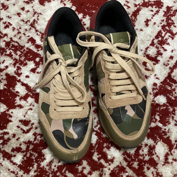 VALENTINO Sneakers 80%new good quality! - Picture 2 of 5